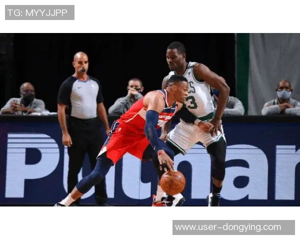 奎因昨日表现抢眼贡献12分8板7助4断小乔丹鼓励他勇敢接受采访表扬 奎因昨日表现抢眼贡献12分8板7助4断小乔丹鼓励他勇敢接受采访表扬